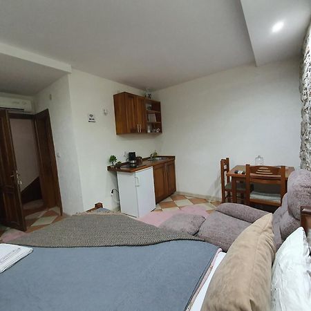Little Bay Apartments Kotor Ngoại thất bức ảnh