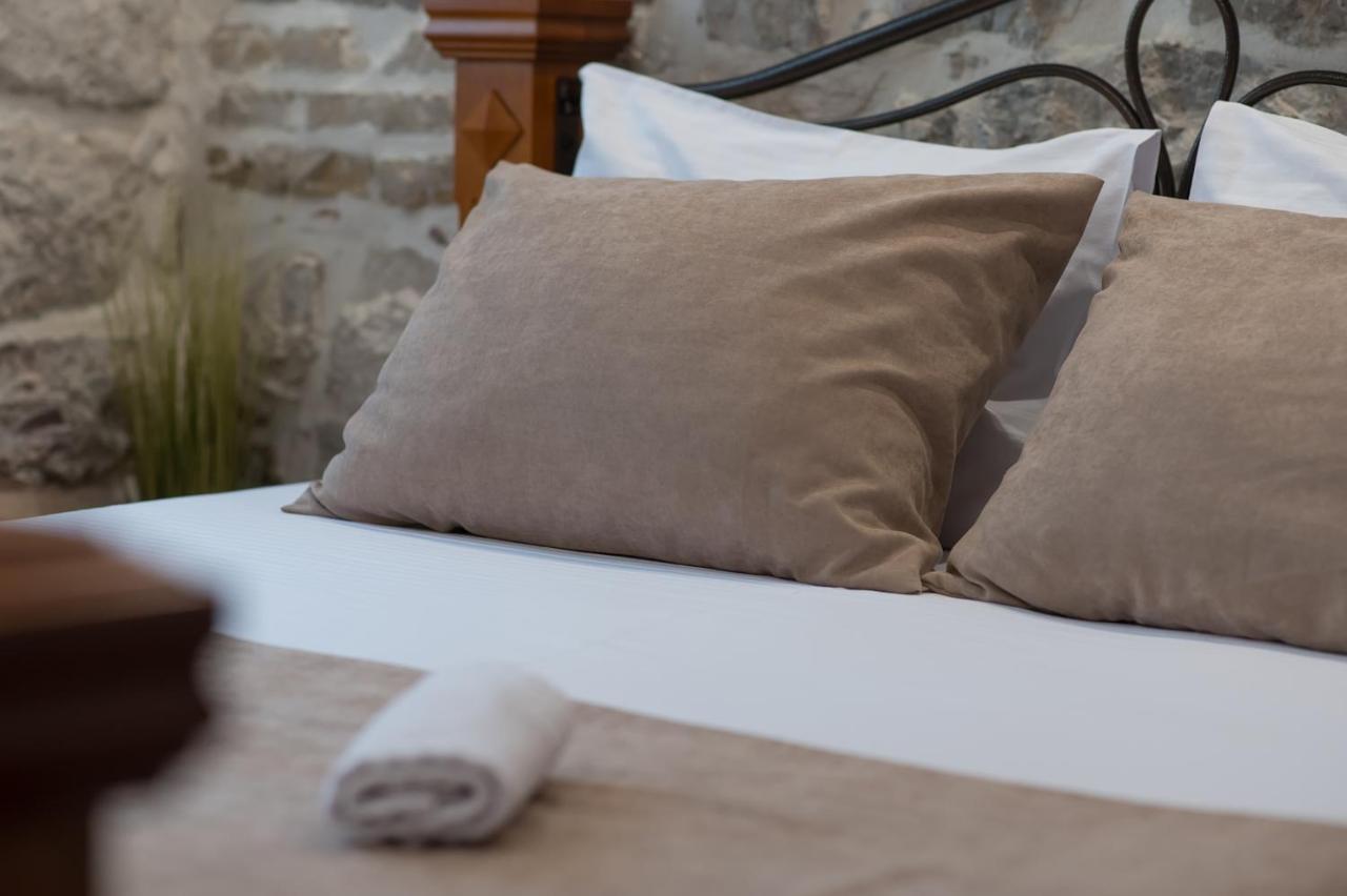 Little Bay Apartments Kotor Ngoại thất bức ảnh