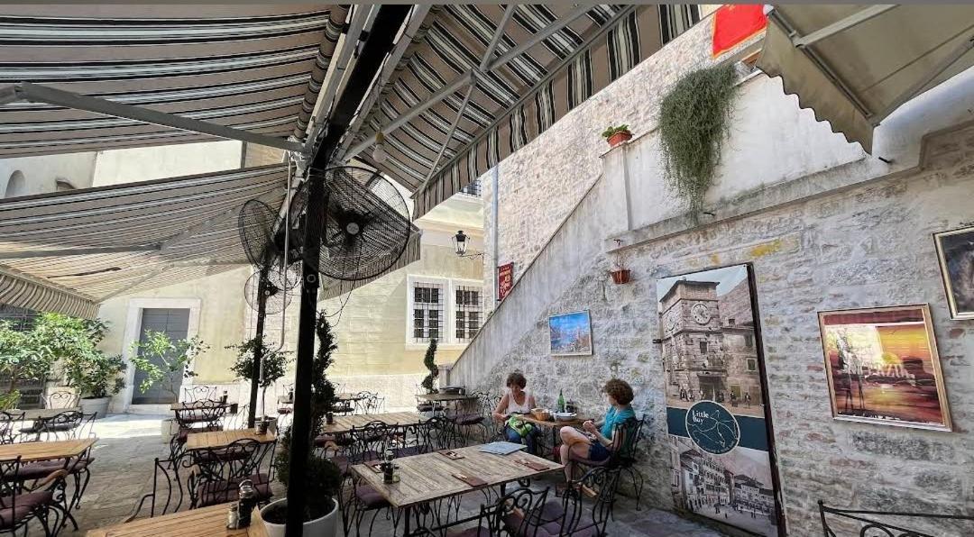 Little Bay Apartments Kotor Ngoại thất bức ảnh