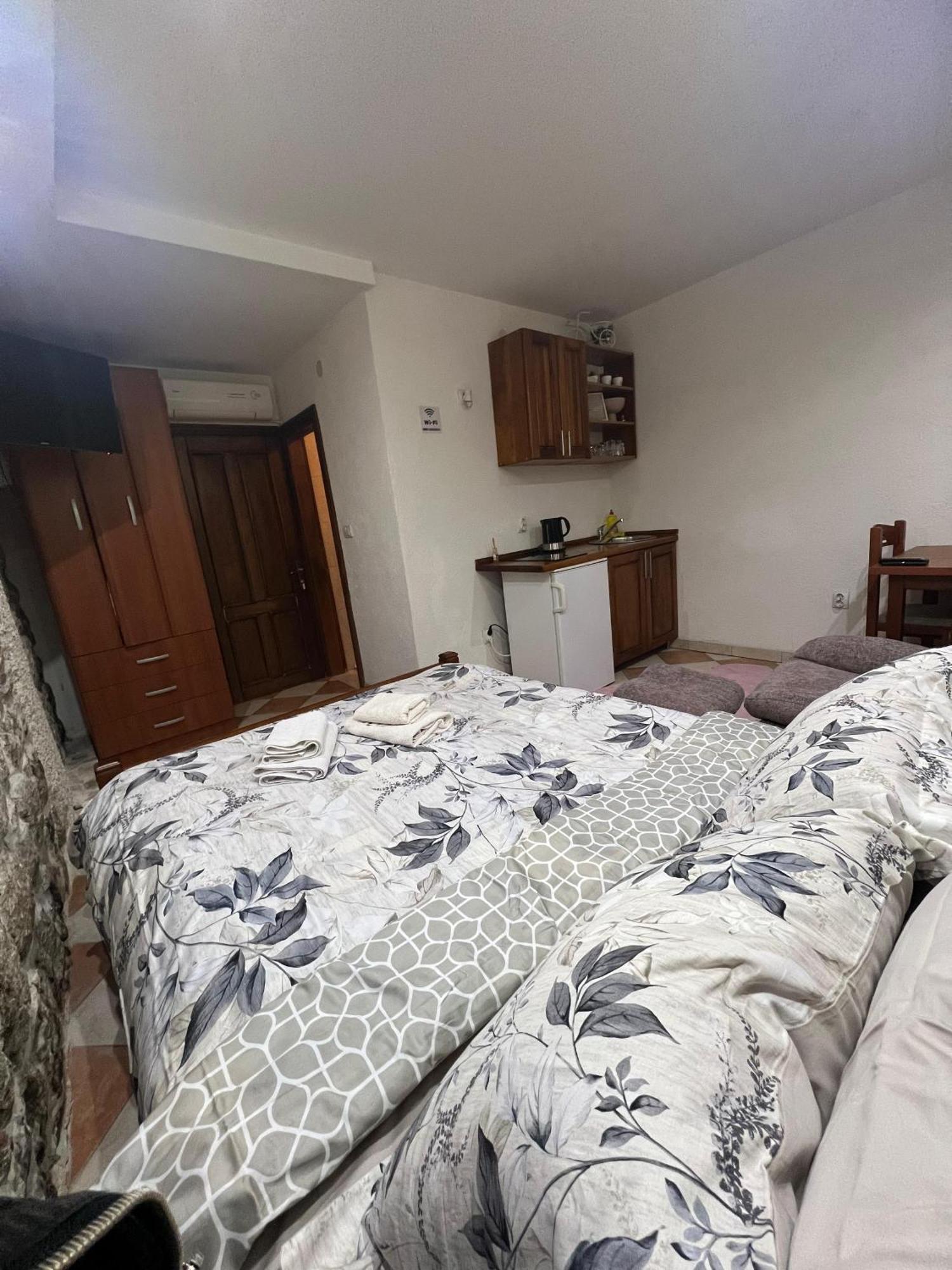 Little Bay Apartments Kotor Phòng bức ảnh