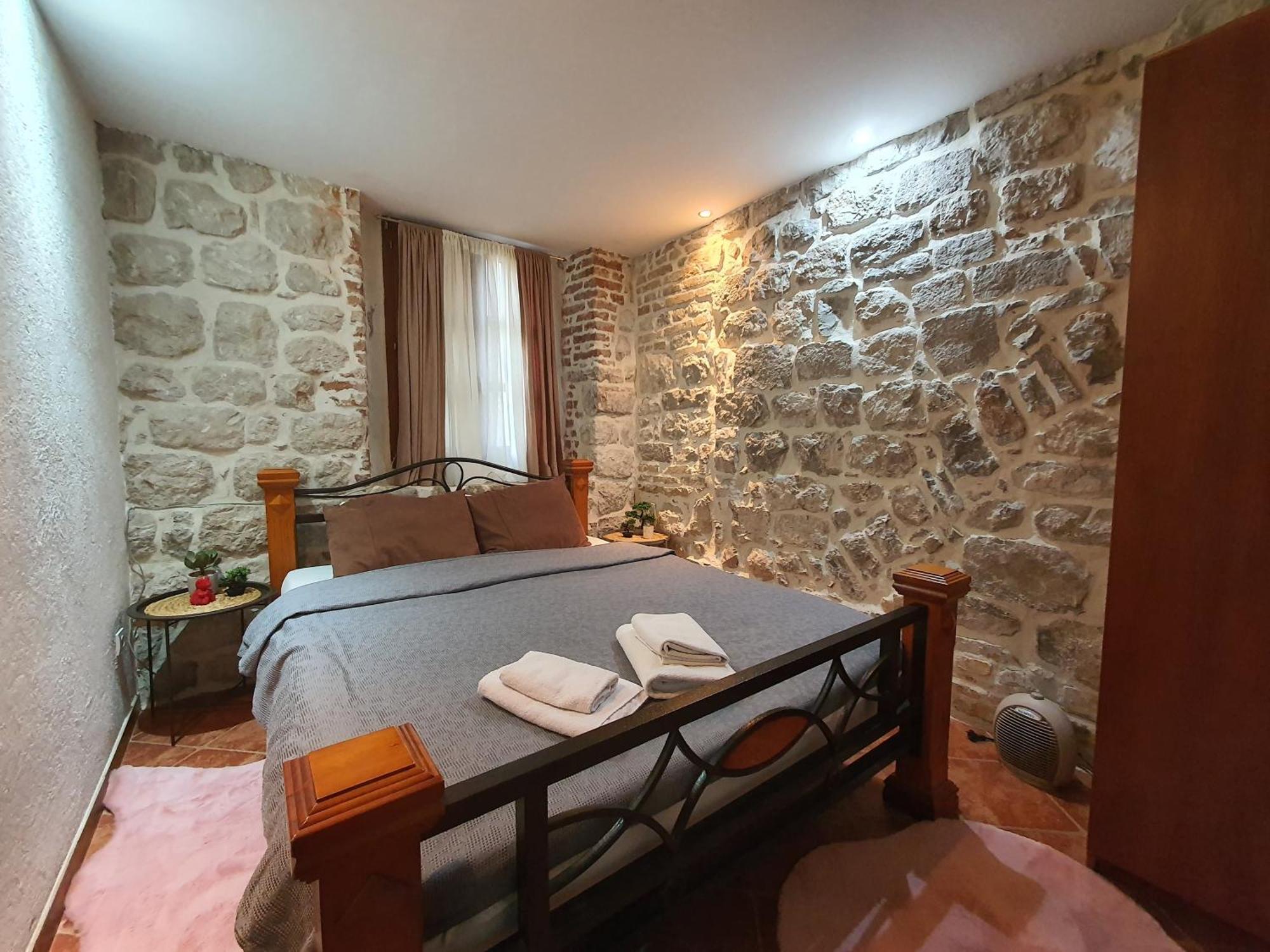 Little Bay Apartments Kotor Ngoại thất bức ảnh